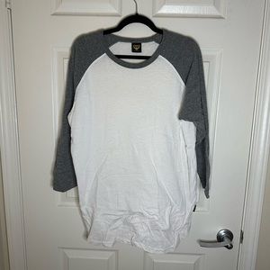 Kings grey/white long sleeve baseball tee - men’s size L